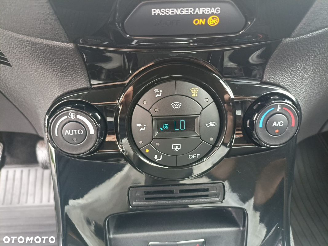 Ford Fiesta - 9