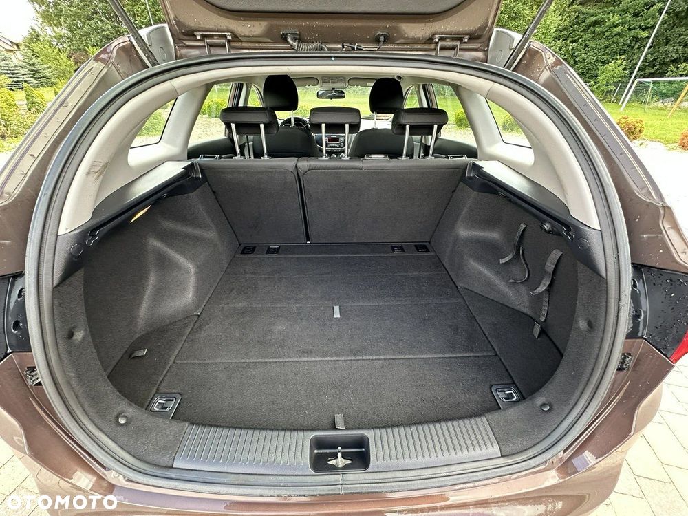 Kia Ceed - 10