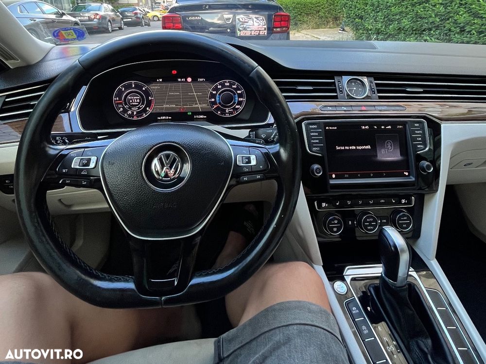 Volkswagen Passat 2.0 TDI DSG Highline - 10