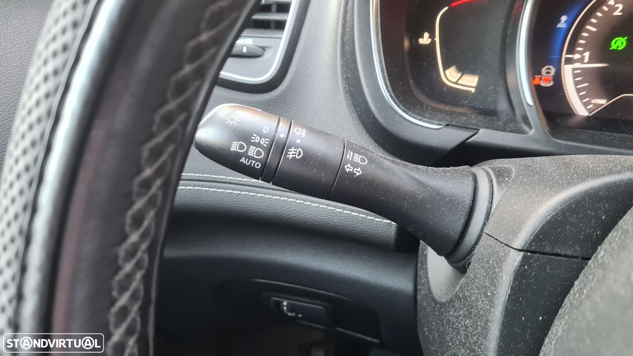 Renault Grand Scénic 1.6 dCi Bose Edition SS - 13
