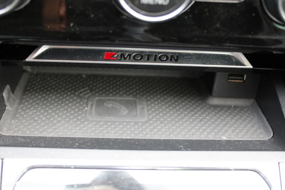 Volkswagen Passat 2.0 TDI Bi-Turbo BMT 4Mot Highline DSG - 26