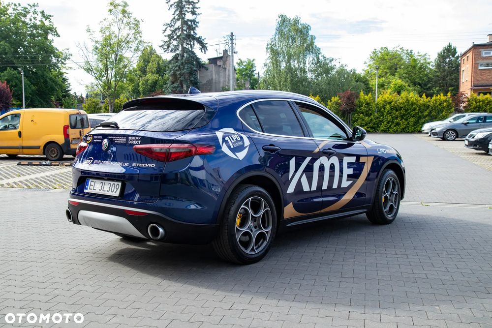 Alfa Romeo Stelvio 2.0 Turbo Executive Q4 - 11
