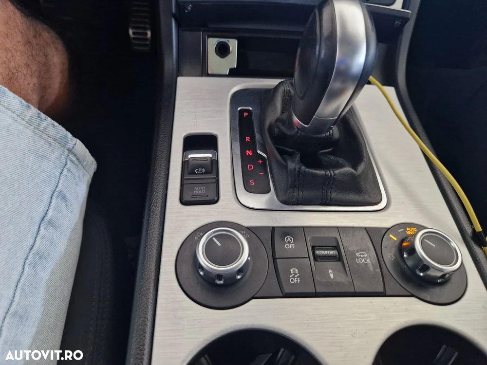 Volkswagen Touareg - 14