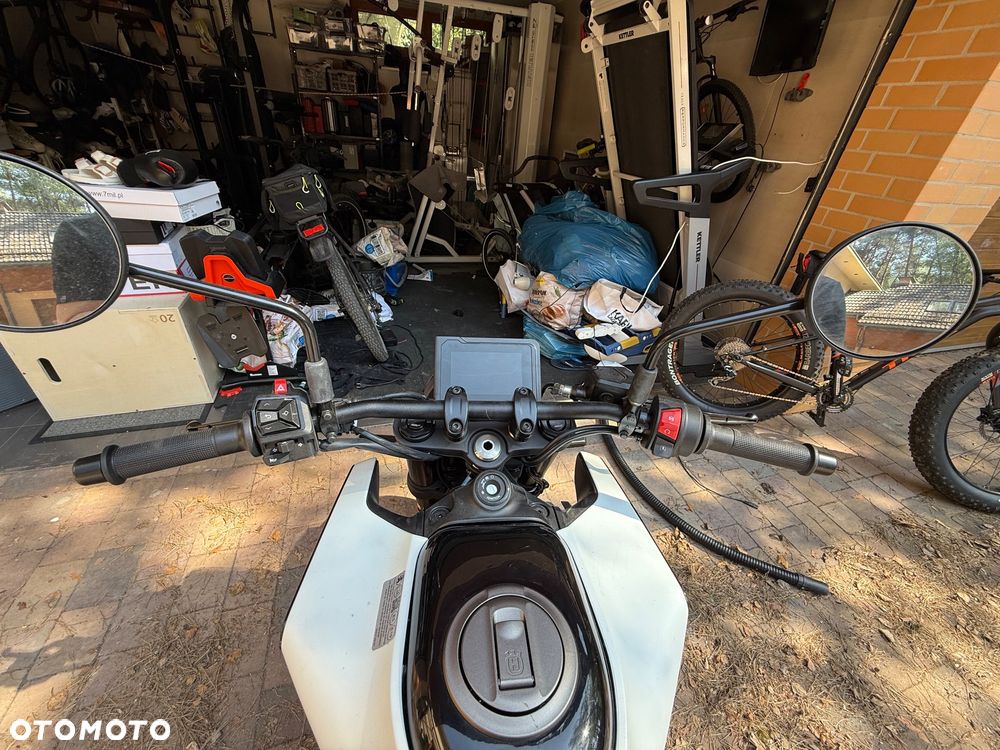 Husqvarna Vitpilen - 10