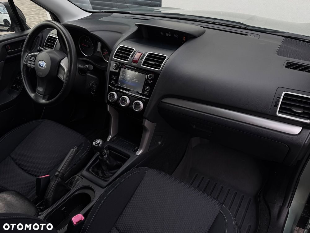 Subaru Forester 2.0 D Active - 25