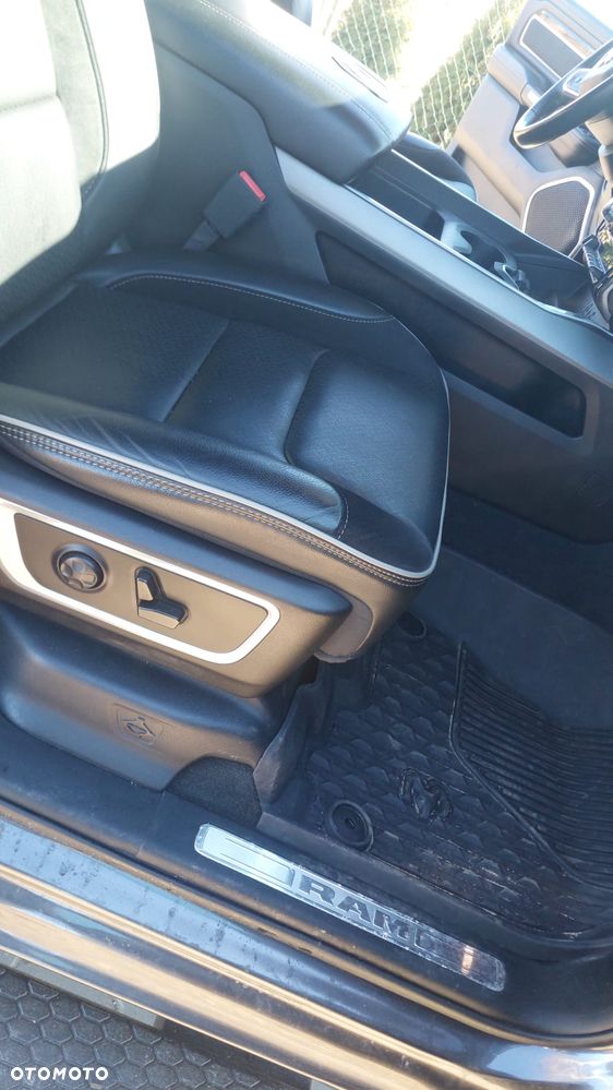 RAM 1500 5.7 Crew Cab Laramie - 10
