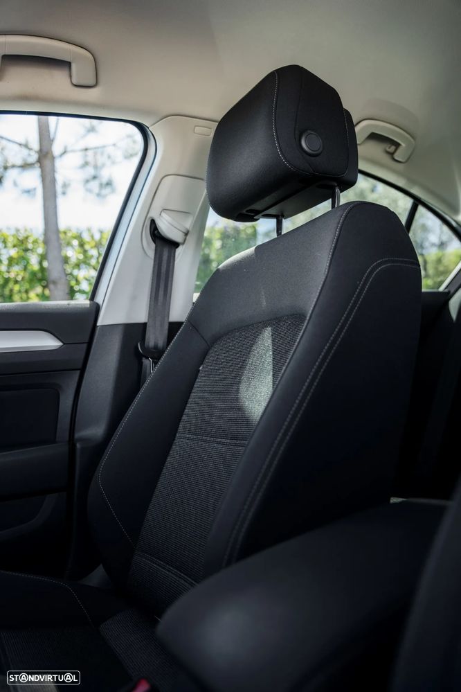 VW Passat 2.0 TDI Highline - 25