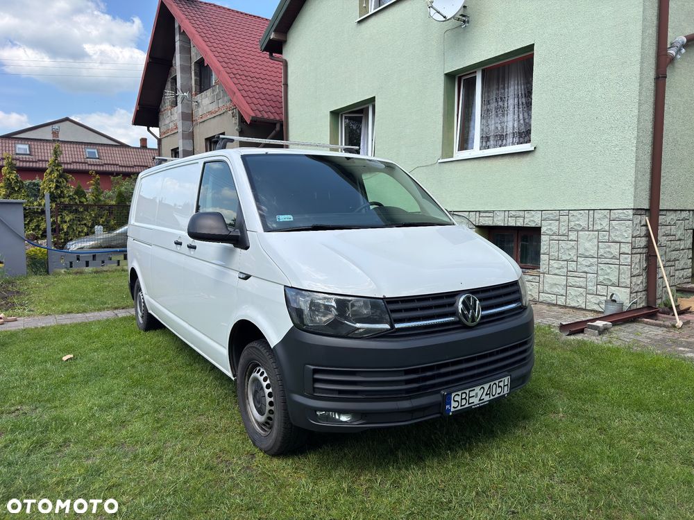 Volkswagen Transporter - 1