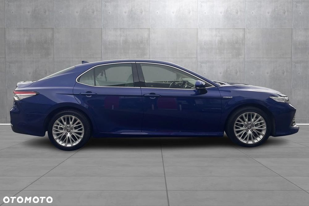 Toyota Camry 2.5 Hybrid Executive CVT - 6