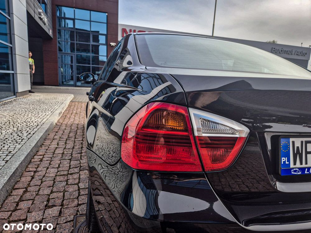 BMW Seria 3 320i - 6