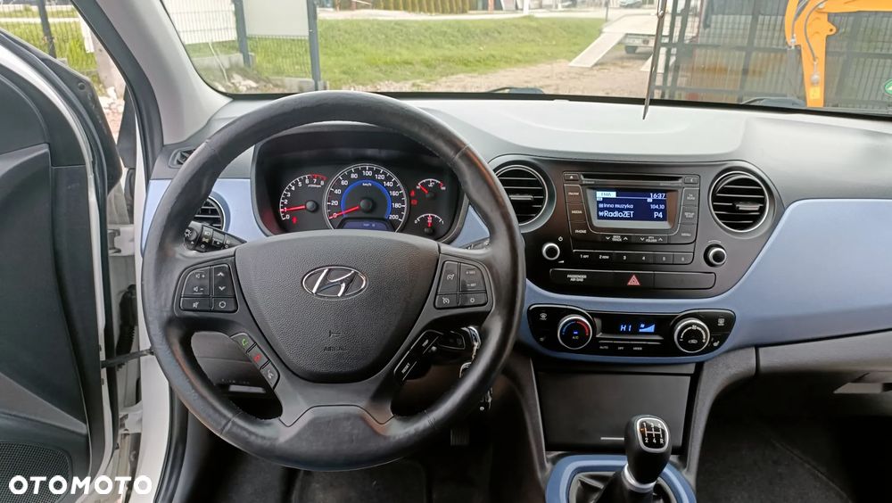 Hyundai i10 1.2 Fifa World Cup Edition - 13