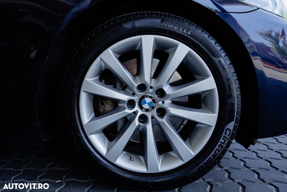 BMW Seria 5 525d xDrive AT - 11