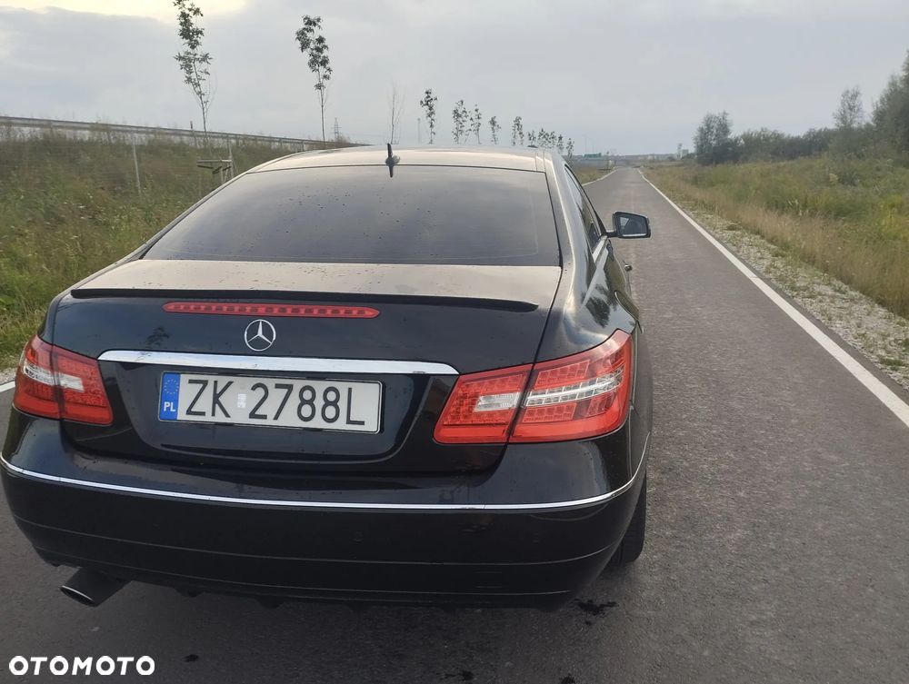 Mercedes-Benz Klasa E 200 BlueEFFICIENCY 7G-TRONIC Avantgarde - 12