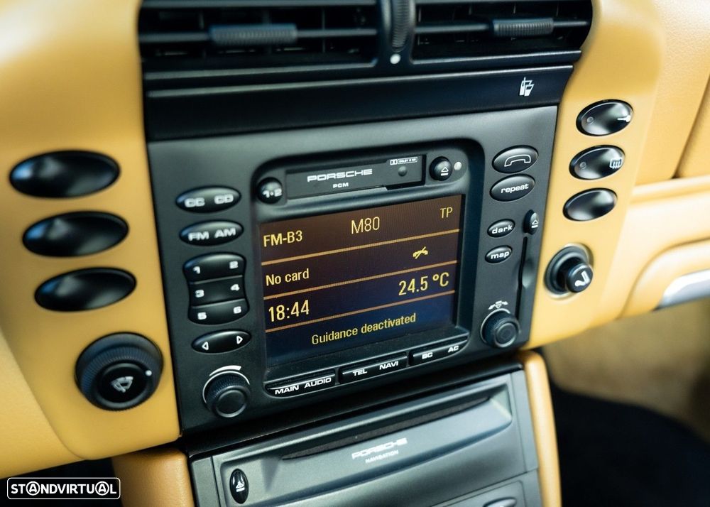 Porsche 911 (996) Carrera - 27