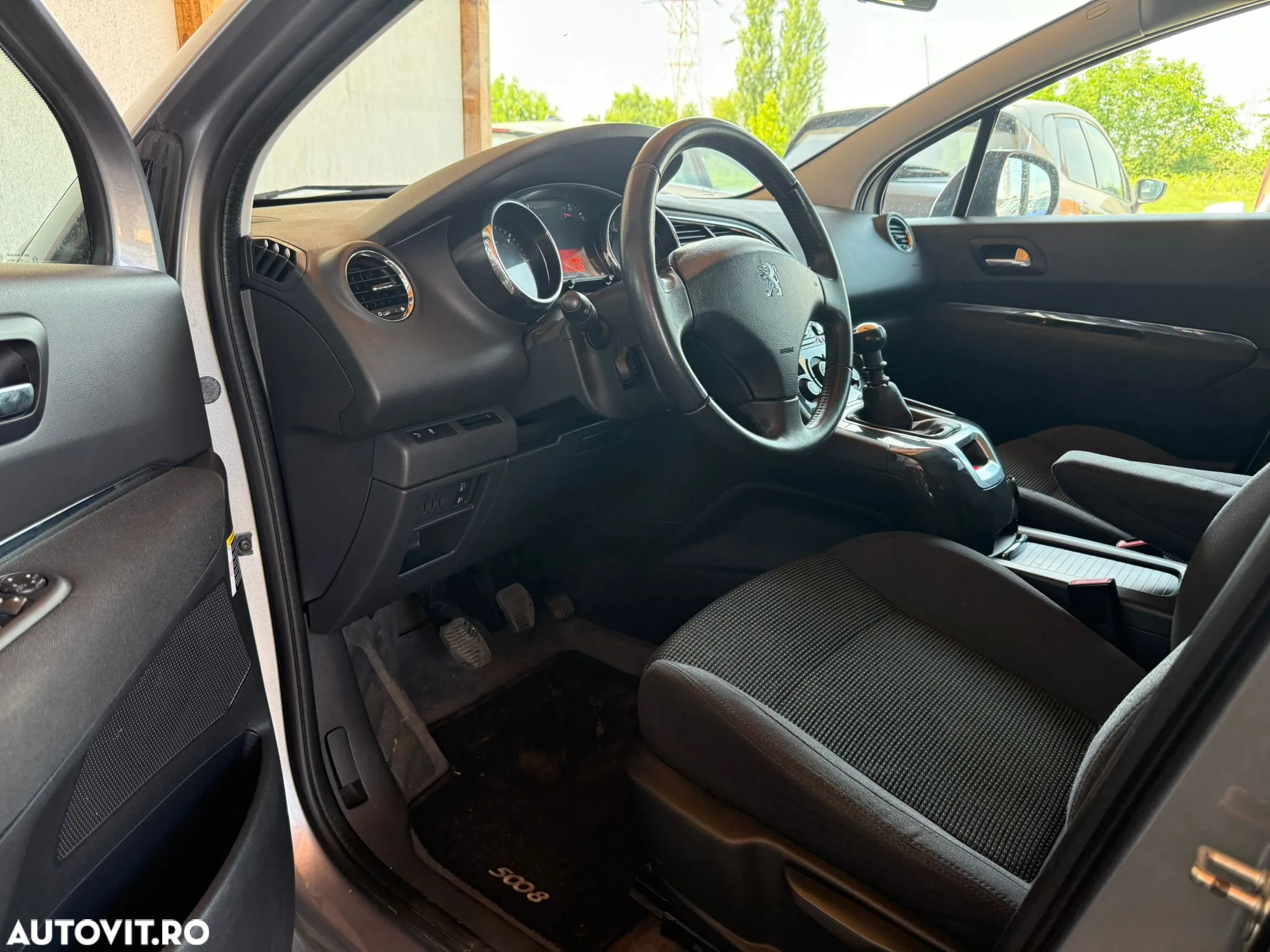 Peugeot 5008 HDI 115 Active - 9