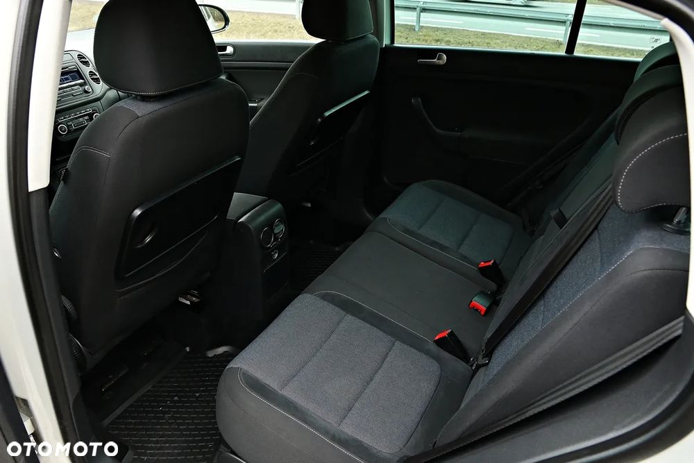 Volkswagen Golf Plus 1.6 TDI Comfortline - 29