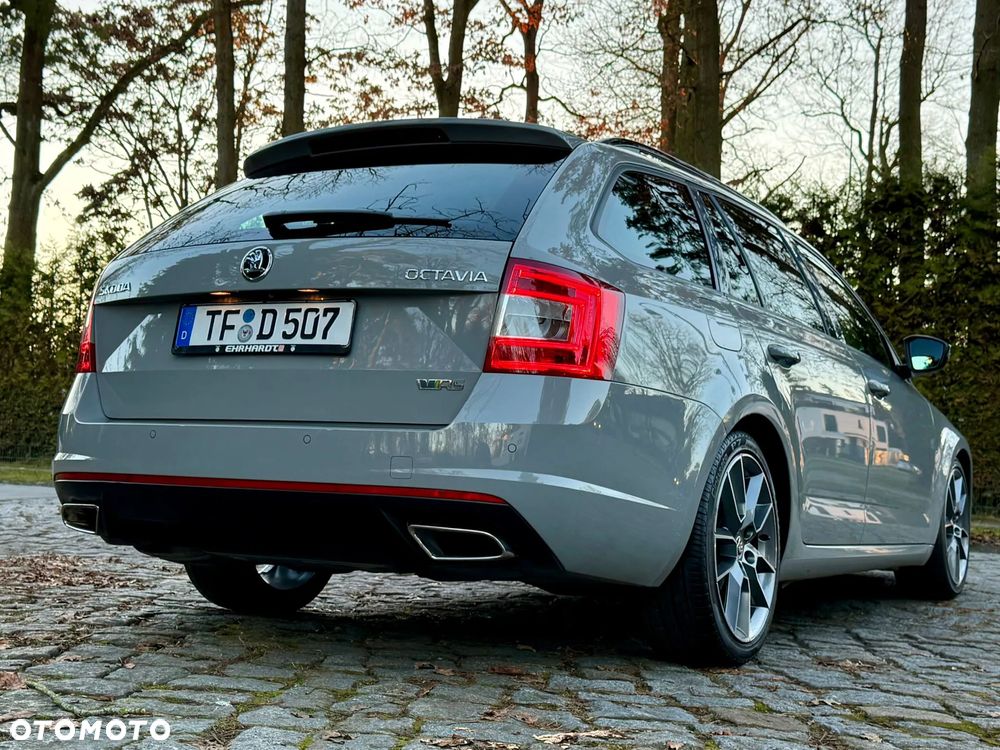 Skoda Octavia 2.0 TDI RS Challenge DSG - 9
