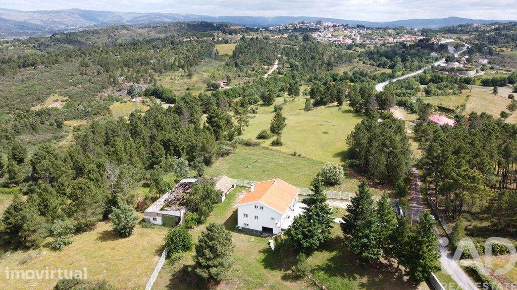Moradia isolada T2 em Casas do Soeiro - Grande imagem: 2/37