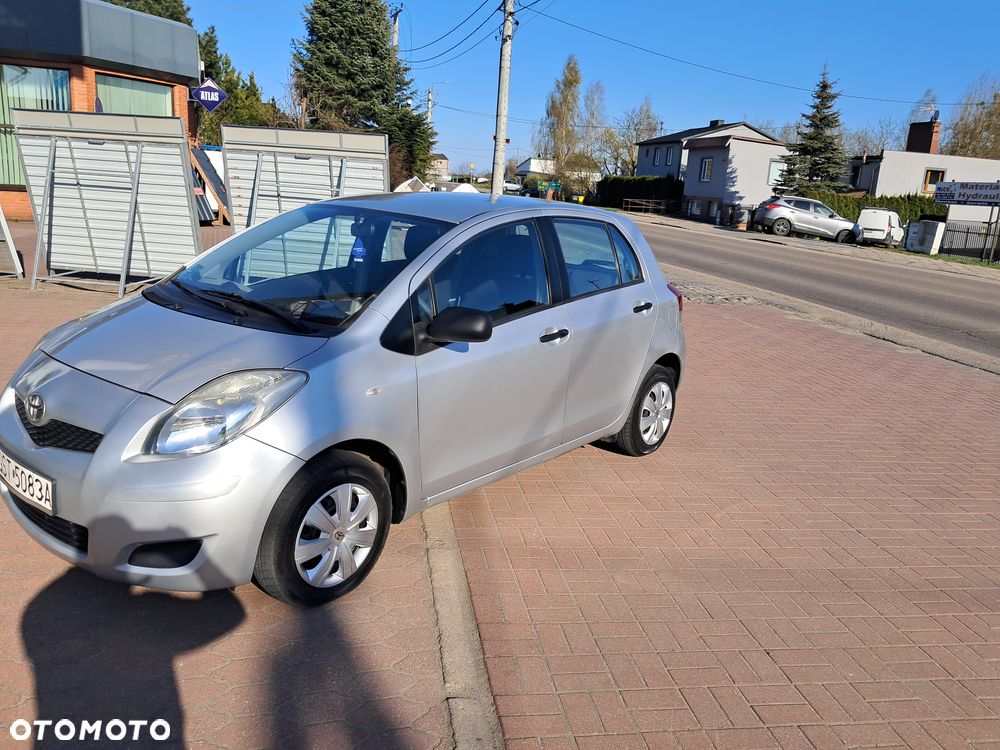 Toyota Yaris 1.0 Premium - 18
