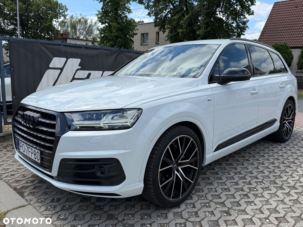 Audi Q7 - 1