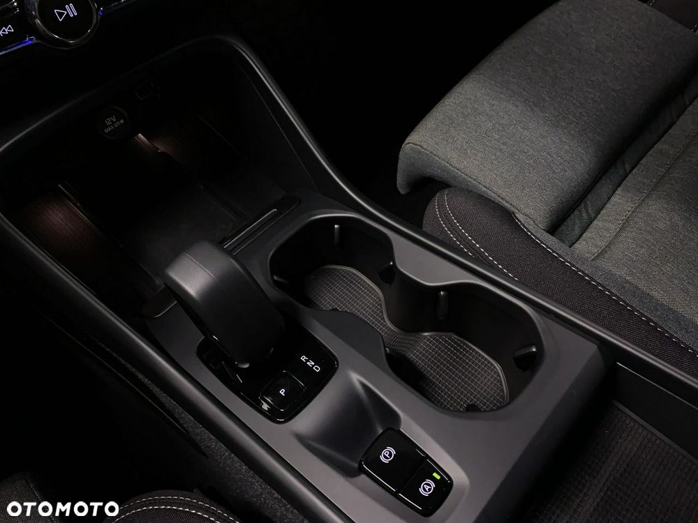 Volvo XC 40 - 36
