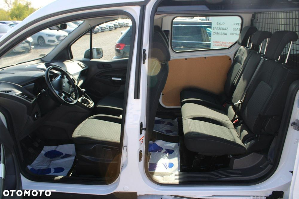 Ford Transit Connect - 19