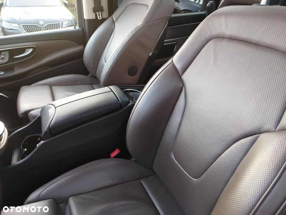 Mercedes-Benz Klasa V - 11