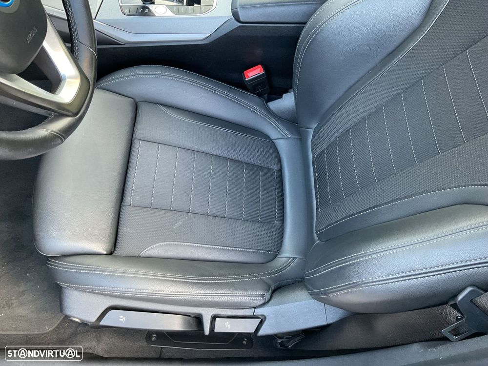 BMW 320 e Touring Line Sport Auto - 26