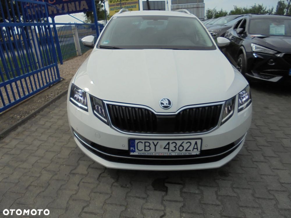 Skoda Octavia 2.0 TDI DSG Ambition - 37