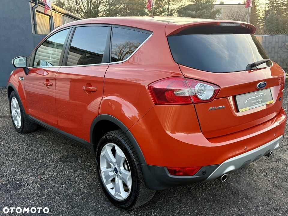 Ford Kuga 2.0 TDCi 2x4 Titanium - 8