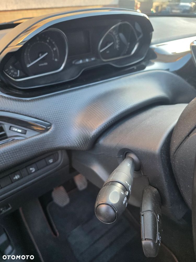 Peugeot 2008 e-HDi FAP 92 STOP & START Allure - 15