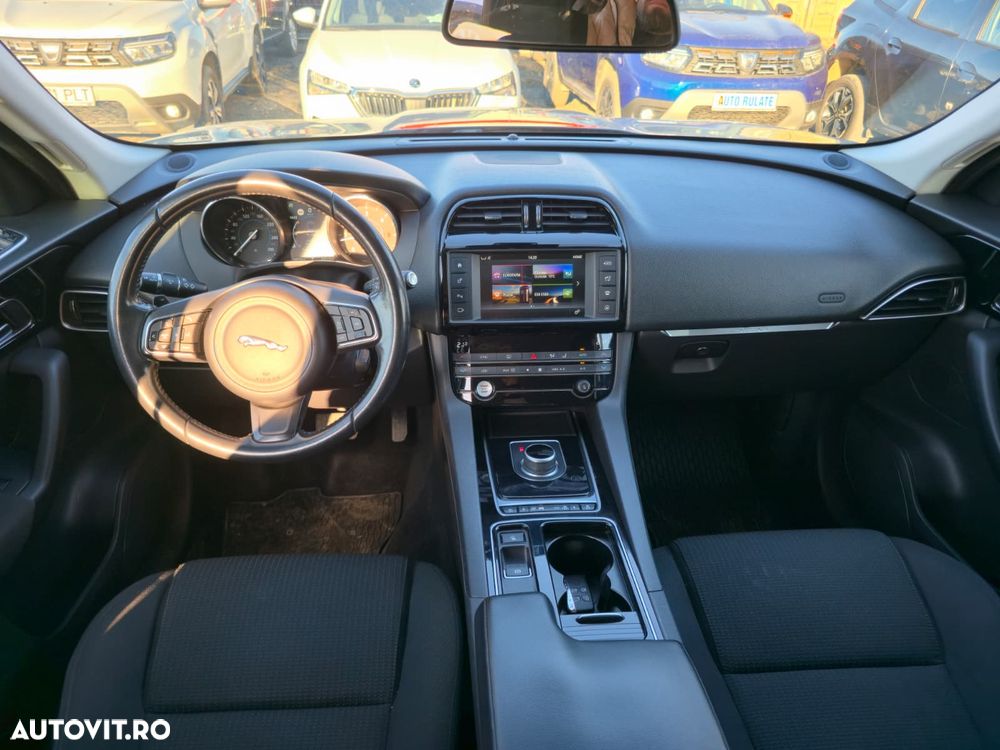 Jaguar F-Pace 20d AWD Prestige - 9