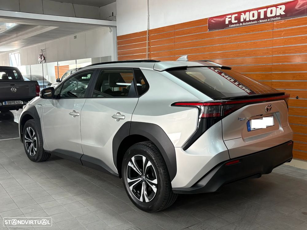 Toyota bZ4X Lounge - 7