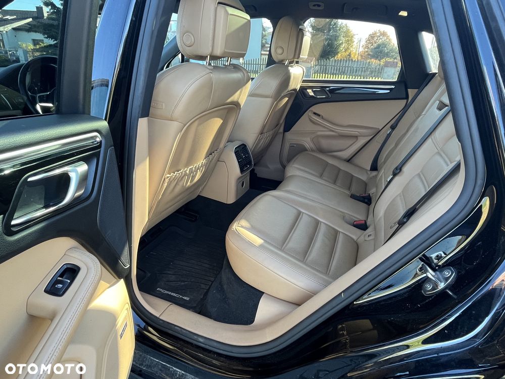 Porsche Macan - 23