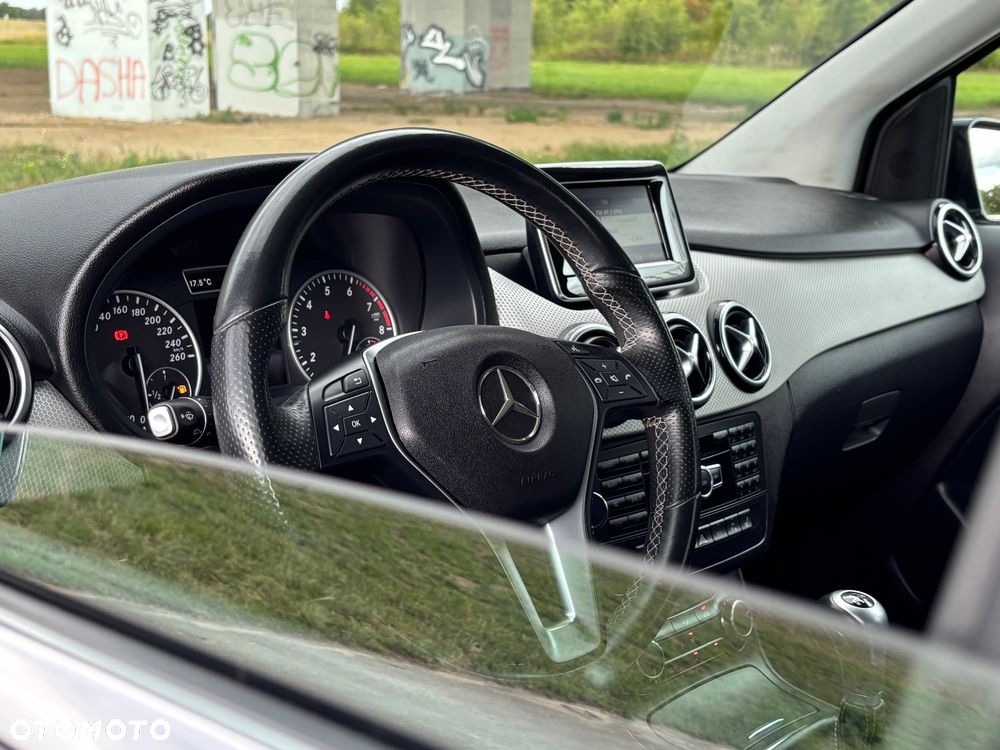 Mercedes-Benz Klasa B 200 - 21