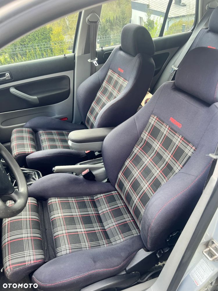 Volkswagen Golf 1.6 - 15