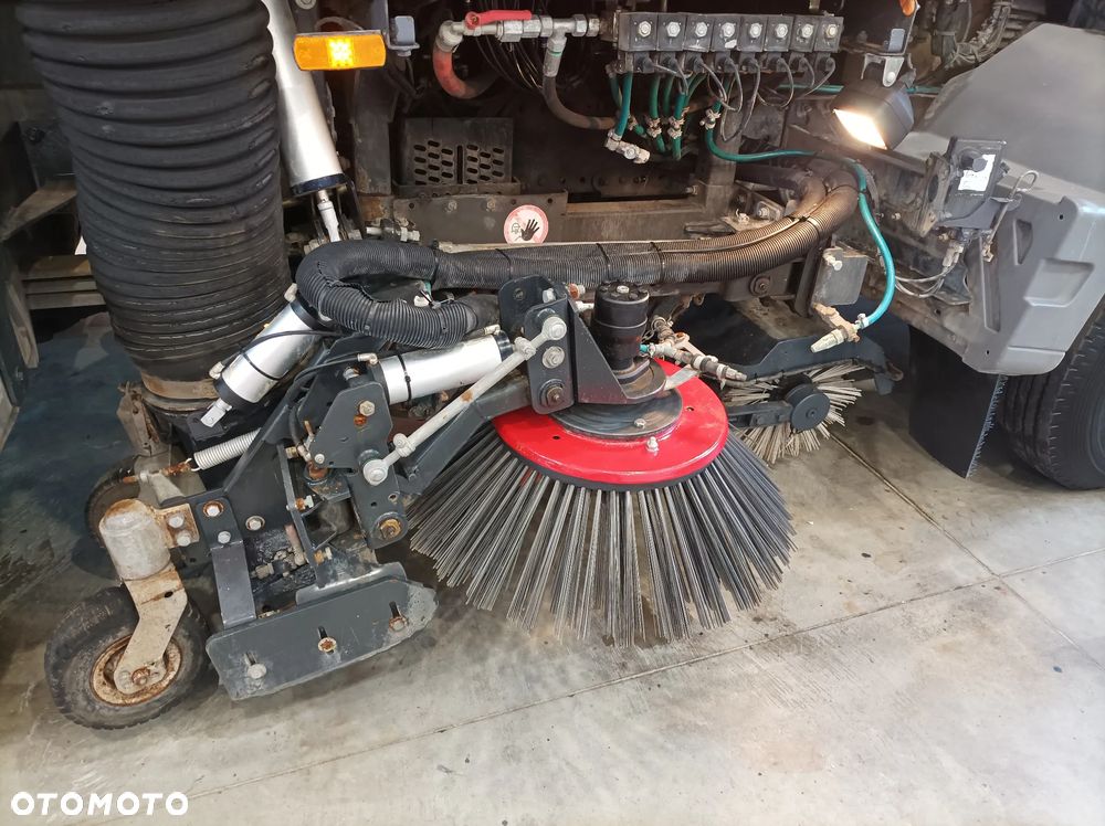 Mercedes-Benz Atego 1024 Zamiatarka Bucher Euro 5 EUnited PM10 Szczotki L/R 2 Silniki - 23