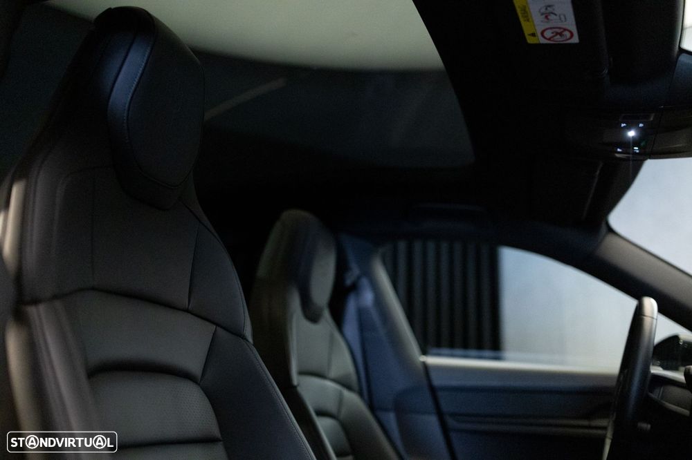 Porsche Taycan 4S Bateria Performance Plus - 27