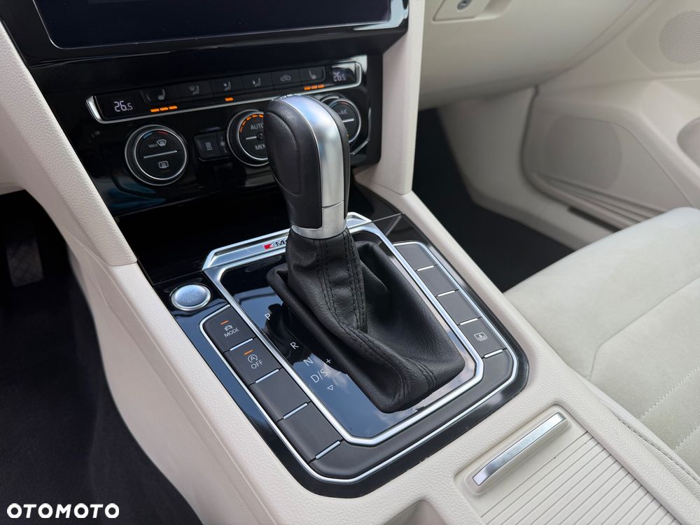 Volkswagen Passat 2.0 TSI 4Mot Elegance DSG - 27