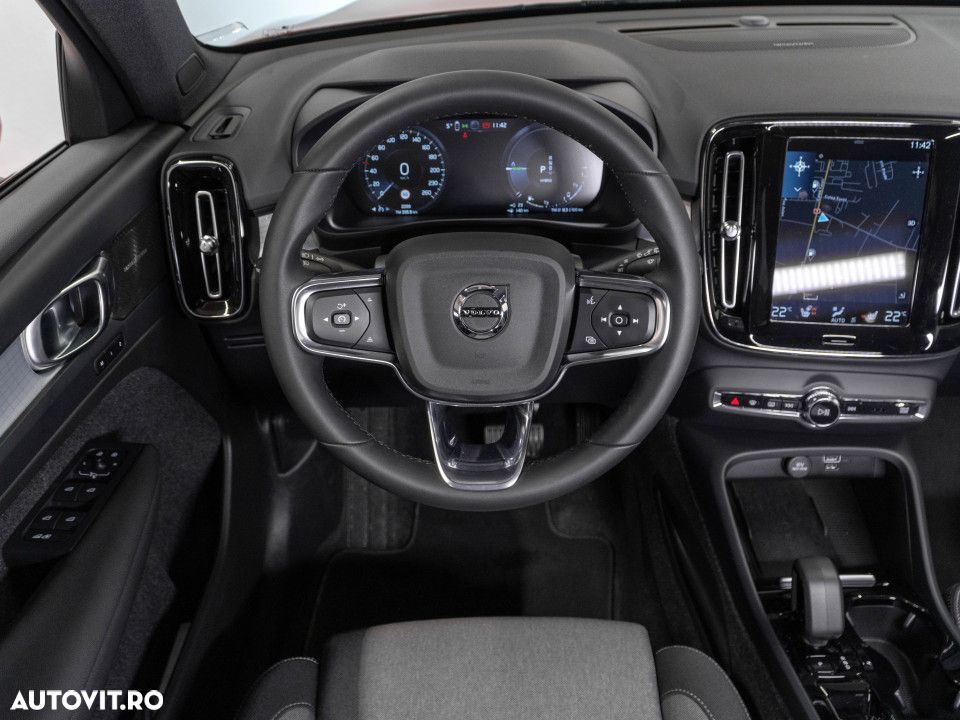 VOLVO XC40 2023 — imagine 14