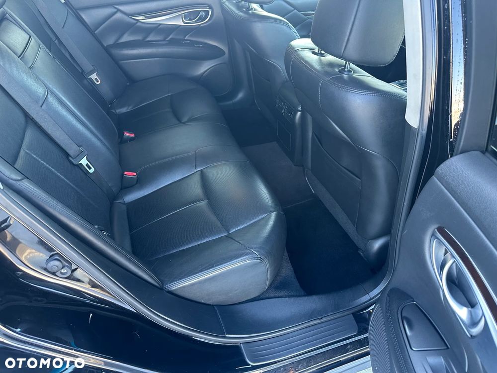 Infiniti Q70 2.2d Premium Executive - 15