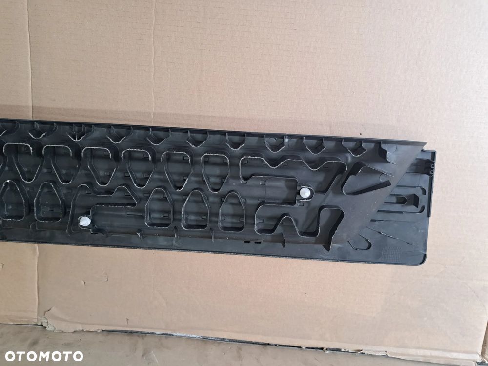 Volkswagen Transporter T5 stopień prawy boczny próg - 6