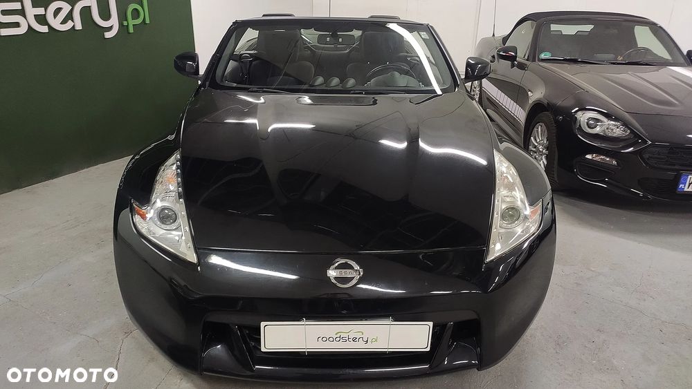 Nissan 370 Z - 3