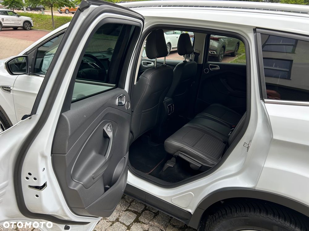 Ford Kuga 1.5 EcoBoost 2x4 Titanium - 22