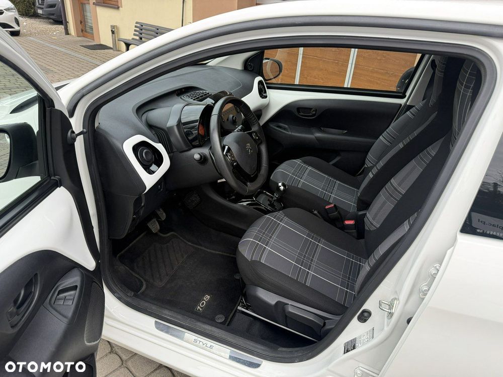 Peugeot 108 - 18