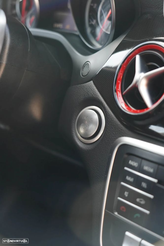 Mercedes-Benz CLA 45 AMG 4-Matic - 18