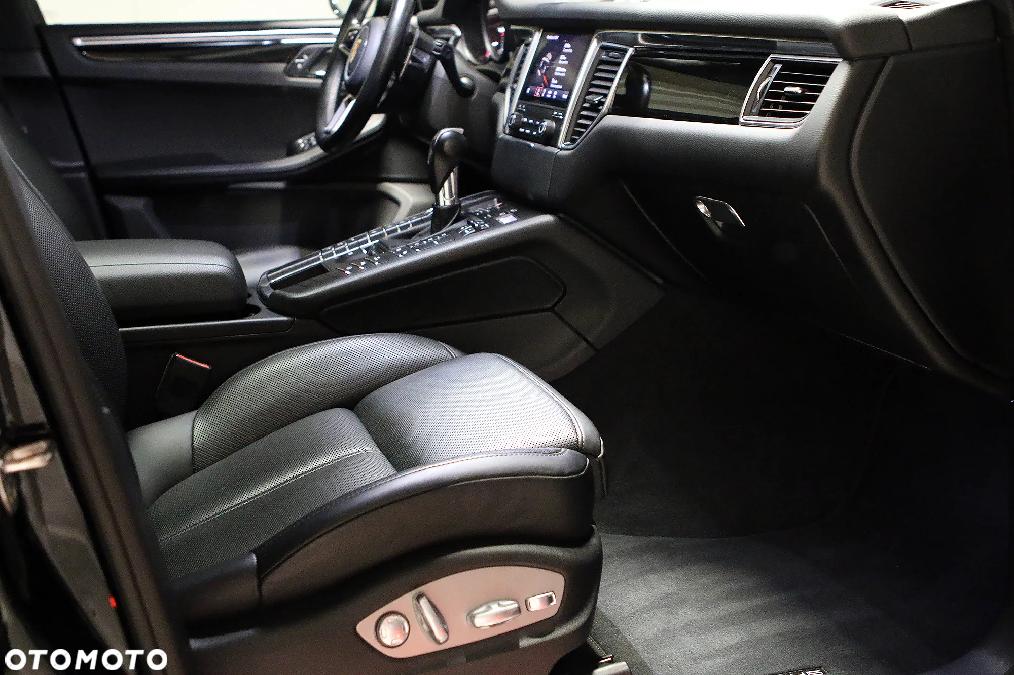 Porsche Macan S - 24