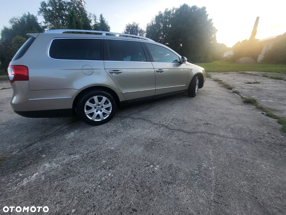 Volkswagen Passat Variant 2.0 TDI DSG Highline - 2