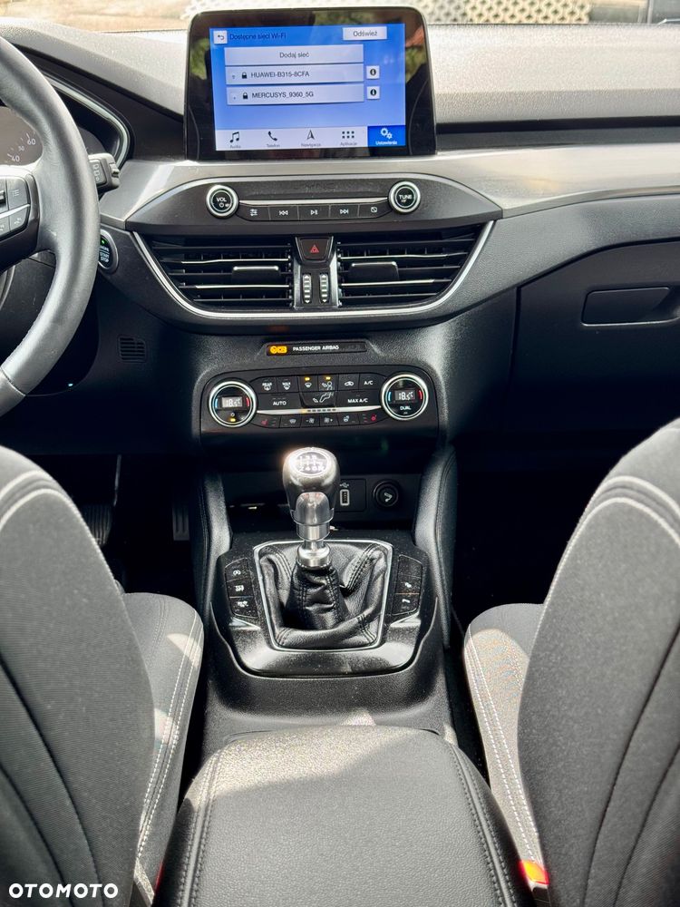Ford Focus 1.0 EcoBoost Active Business - 12