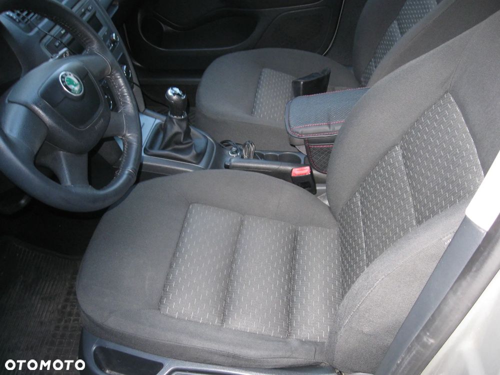 Skoda Octavia 1.6 Active - 6